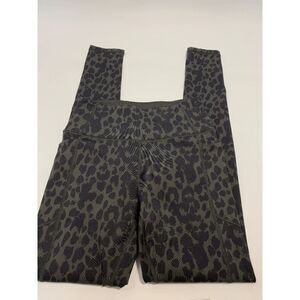 Victoria's Secret Women's Athletic Animal Print Mid Rise Green Leggings Size S